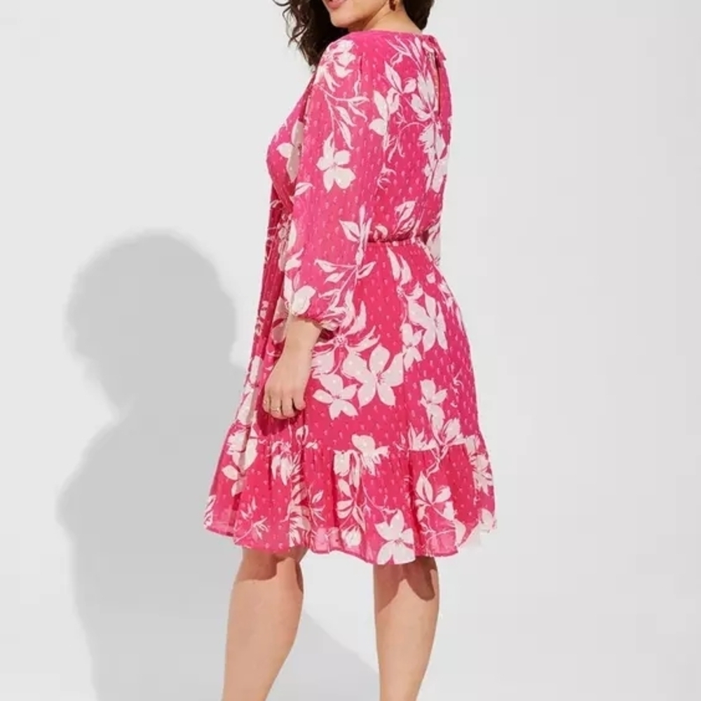 Torrid Pink Floral Babydoll Dress – Clip Dot V Neck Balloon Sleeve Size 2 (18/20 image 4